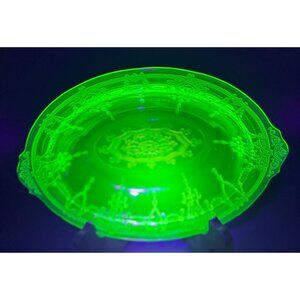 Vtg Anchor Hocking Uranium Glass Serving Bowl Glows Under UV Light 30s Ballerina